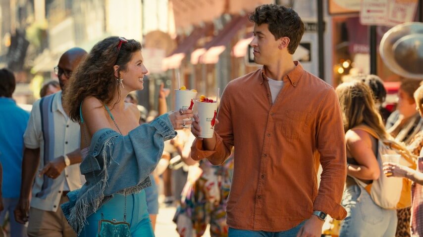 Tom Blyth and Emily Bader totally aren't dating in People We Meet On Vacation trailer