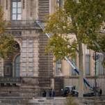 Daytime jewel thieves loot the Louvre