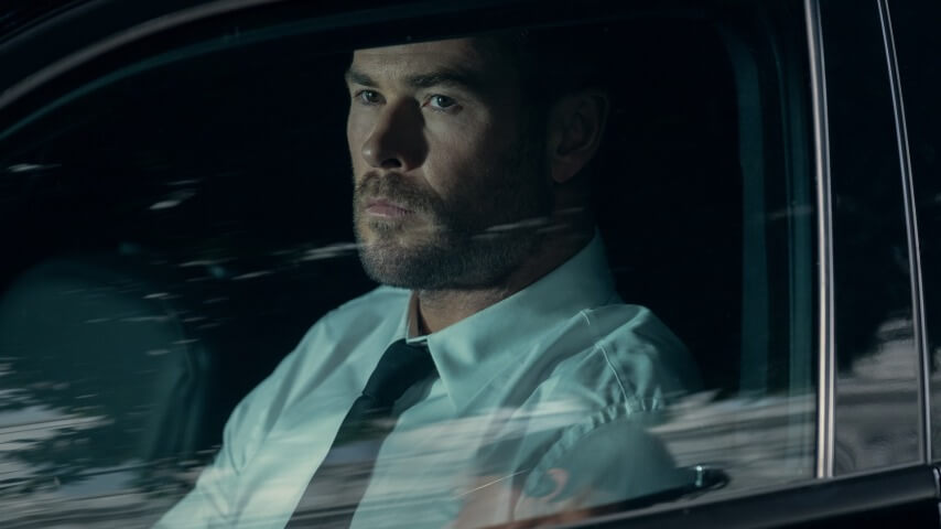Chris Hemsworth and Mark Ruffalo set aside the avenging in Crime 101 trailer