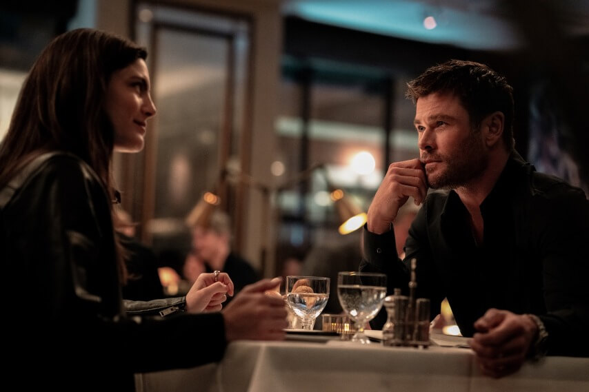 Monica Barbaro and Chris Hemsworth in Crime 101 (Photo: Dean Rogers/Amazon MGM Studios)