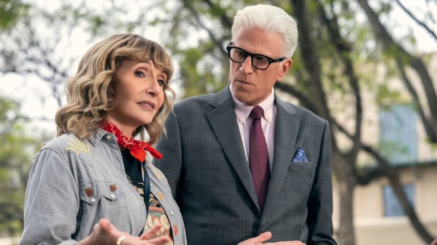 A Man on the Inside. (L to R) Mary Steenburgen as Mona, Ted Danson as Charles in episode 204 of A Man on the Inside. Cr. Colleen E. Hayes/Netflix © 2025