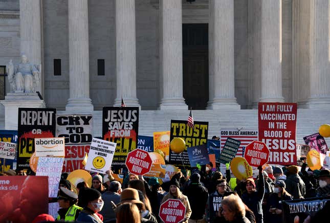 Thousands Crowd in Front of Supreme Court to Watch the Gutting of Abortion Rights