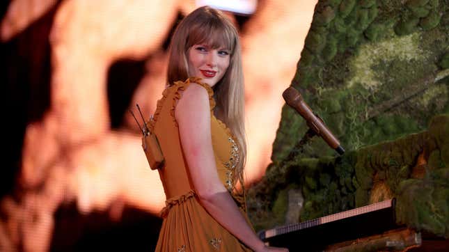 Taylor Swift Films Mysterious New Music Video As Fans Mourn Her Break-Up