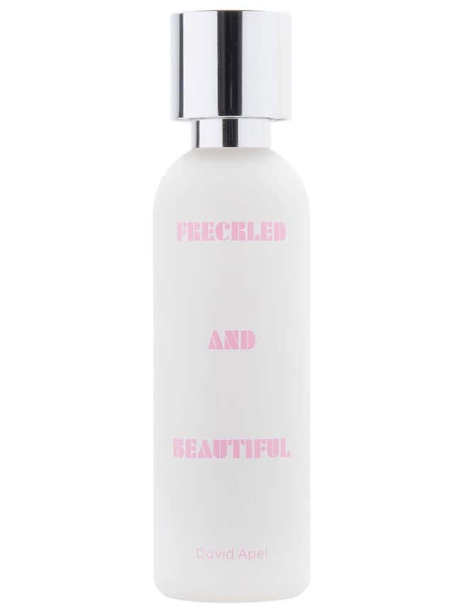 Top notes: Orange flower infusion, neroli blossom, wisps of honeysuckleMiddle notes: Warm milk and pastry crust (à la Petit Lu) ...sunny warmth of salicylatesBase notes: Sandalwood, vanilla beans, heliotrope
