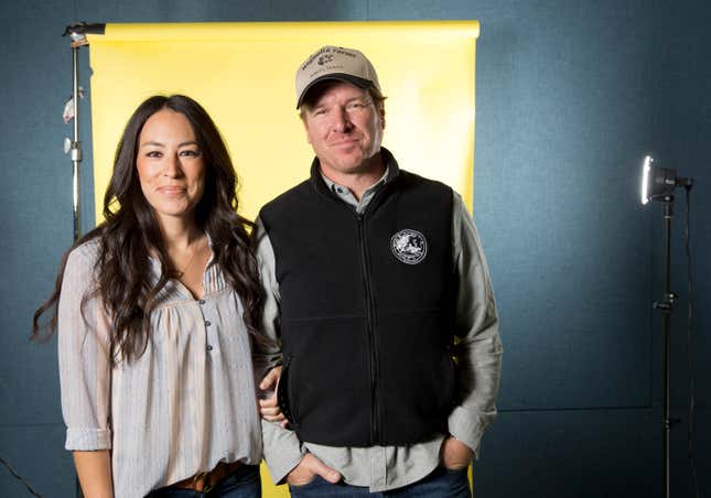 Fixer Upper Couple Donates $1,000 to Texas School Board Candidate Trying to Ban 'Critical Race Theory'