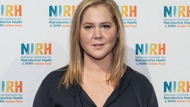 Amy Schumer, Being Blamed for a National Tampon Shortage, Quips: ‘I Don’t Even Have a Uterus’
