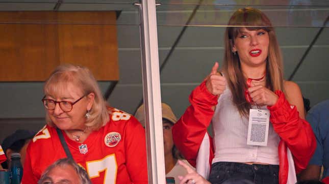 Travis Kelce’s Mom on Hanging With Taylor Swift: ‘It Was OK’
