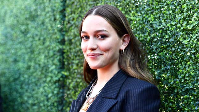 Victoria Pedretti Says ‘Well Known Actor’ Told Her He’s Masturbated to Her ‘Many Times’