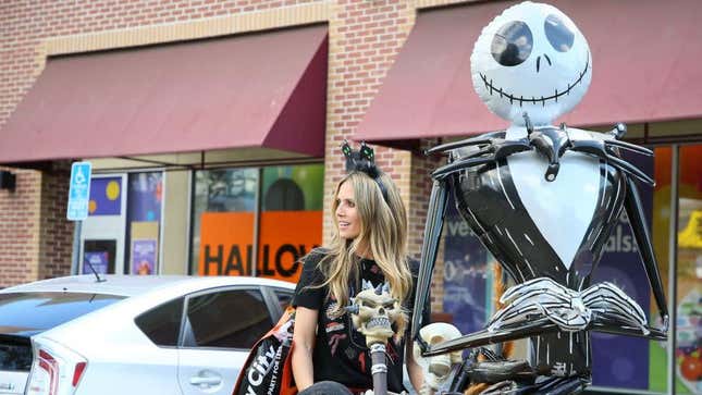 Heidi Klum's Halloween Costume Involves Squatting