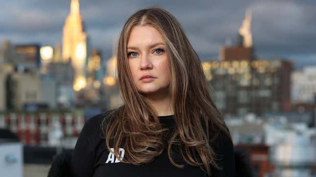 Live From House Arrest, It’s Anna Delvey Hosting a Dinner Party Show