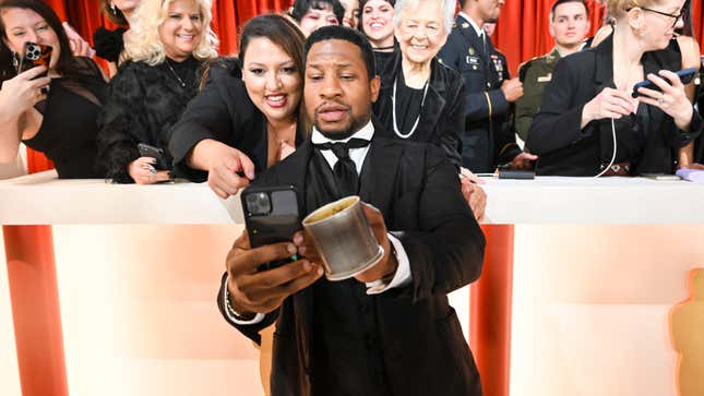 Jonathan Majors Brought His Little Cup to Court
