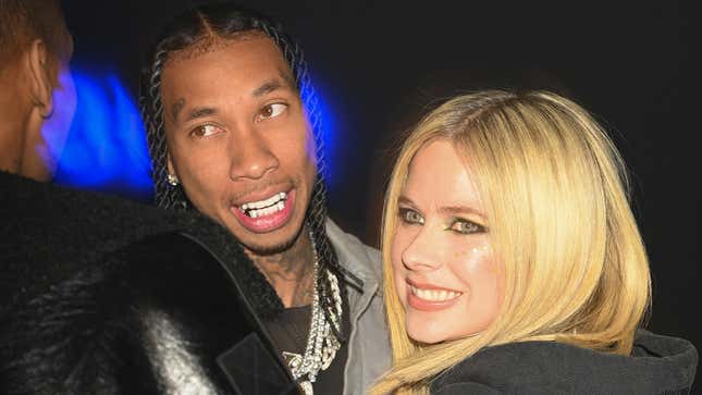 Avril and Tyga at a Fashion Party, K-I-S-S-I-N-G