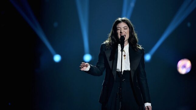 Lorde Is Holding Off on Her New Album Until She's Done Grieving Her Dead Dog