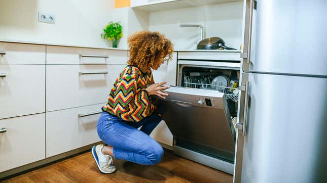 New York Times Incites Riot by Suggesting a Better Way to Wash Your Dishes