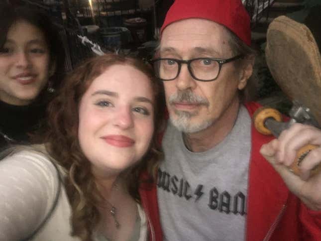 Praise Steve Buscemi, Who Dressed Up As His Own 30 Rock Meme For Halloween