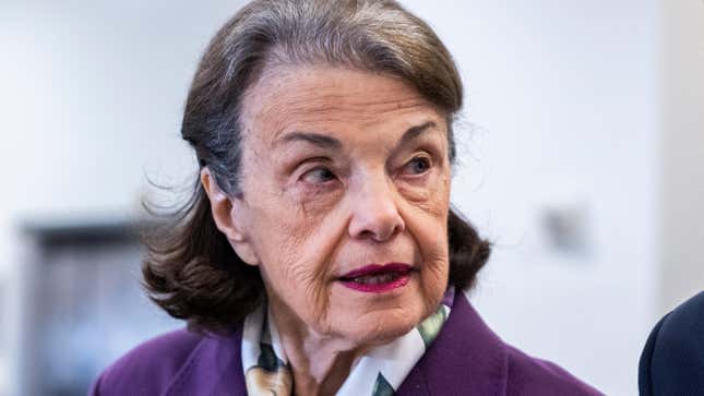 Sen. Dianne Feinstein Is on Her Way Back to D.C. in a Private Plane