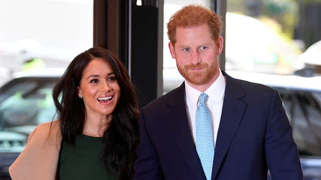 Harry and Meghan Are Skipping Out on Christmas With the Queen, Maybe for America