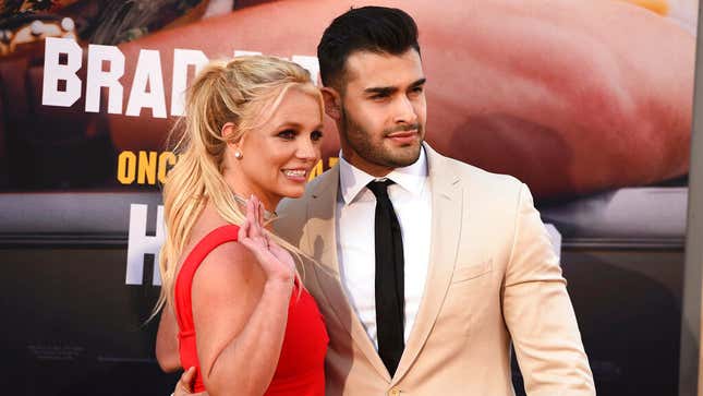 Britney Spears Isn't 'Scary' Says Boyfriend, She's Just Being Herself