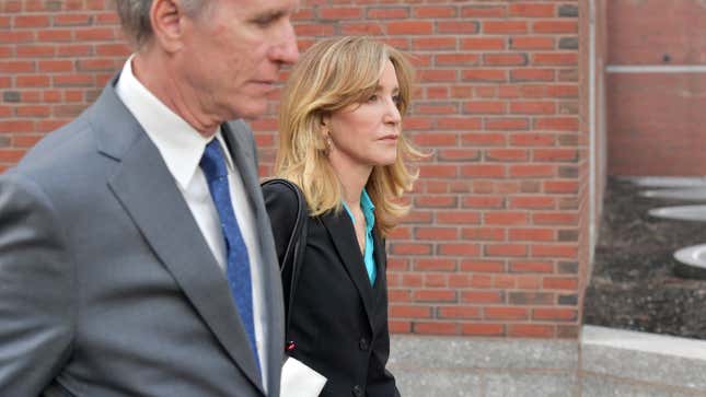Prosecutors Want to Send Felicity Huffman to Jail for Trying to Cheat Daughter's Way Into College