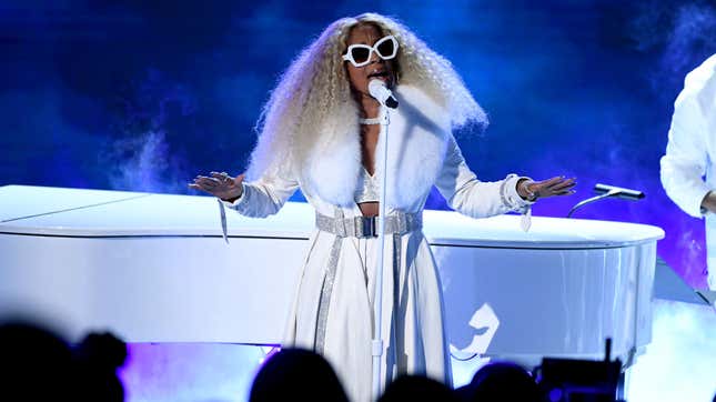 Mary J. Blige Fully Embraced Her Queendom at the BET Awards
