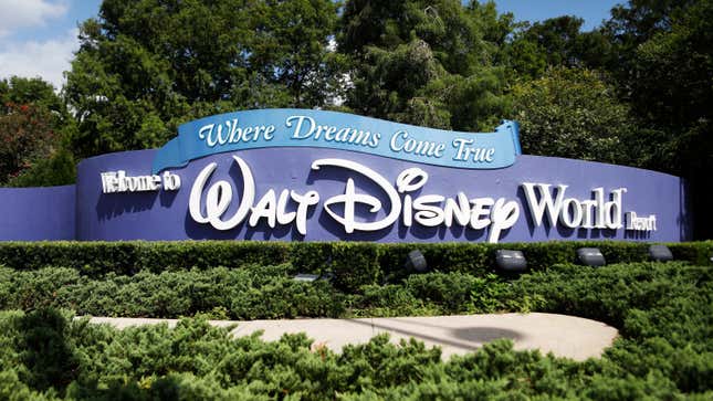 Disney World Reportedly Hides Its Maskless Guests With Some Handy Photoshop