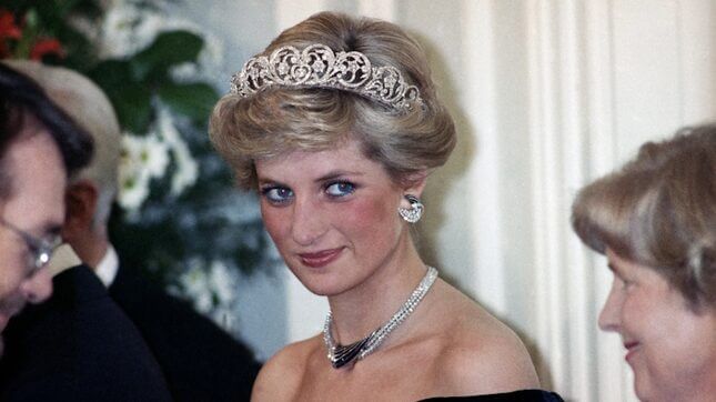 Princess Diana Once Shoved Her Stepmother Down a Flight of Stairs