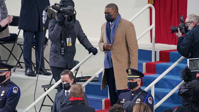 Officer Who Diverted Capitol Riot Mob Escorts Kamala Harris to Inauguration