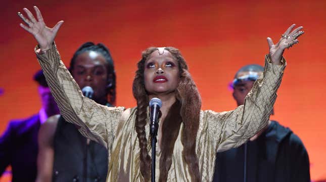 Erykah Badu Has 'Midas Pussy,' According to Erykah Badu
