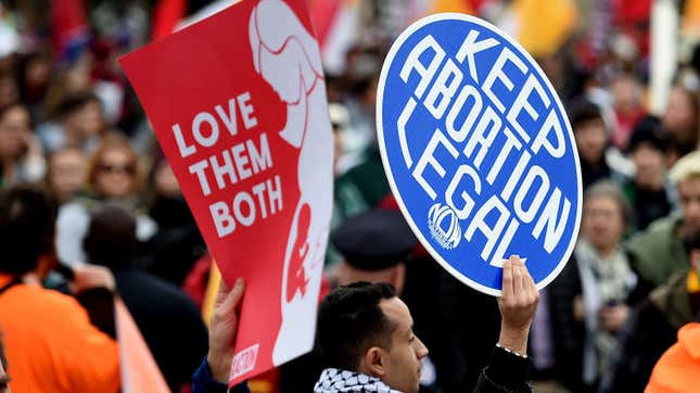 In a Chilling Rebuke of Roe v. Wade, Judges Uphold Texas Abortion Ban