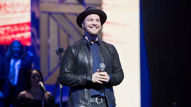I Am a Bad Person Who Can't Stop Laughing at This Clip of Gavin DeGraw Falling on Ice