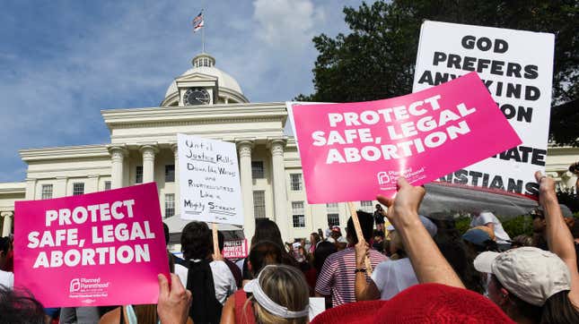 Judge Blocks Alabama's Coronavirus Abortion Ban