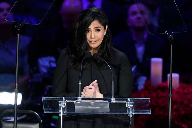 Vanessa Bryant Names the Officers She Says Shared Images of Helicopter Crash for 'Morbid Gossip'