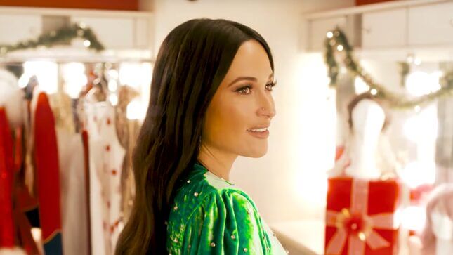When You Say 'Yee', Kacey Musgraves Says 'Merry Christmas!'