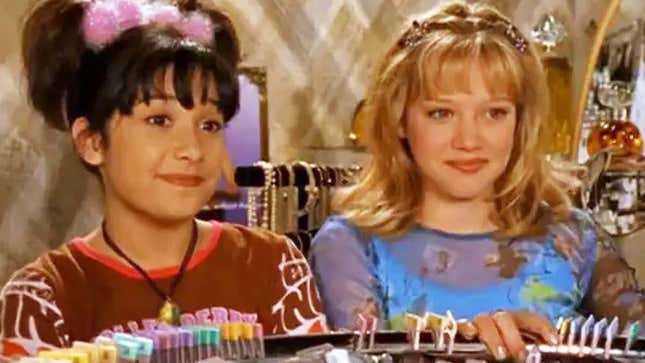The Lizzie McGuire Cast and Gordo's Mustache Did a Table Read of the Bra Episode