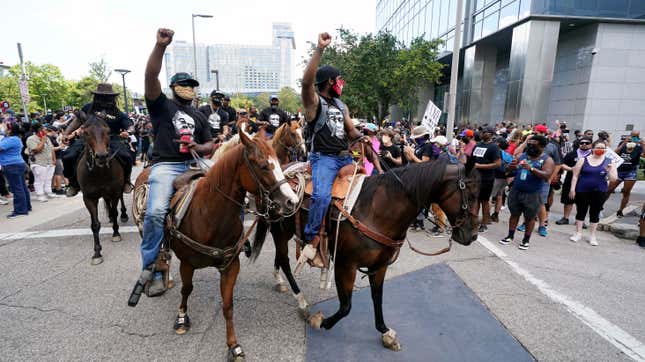 A Trail Riding Club Marched on Horseback in Houston for George Floyd
