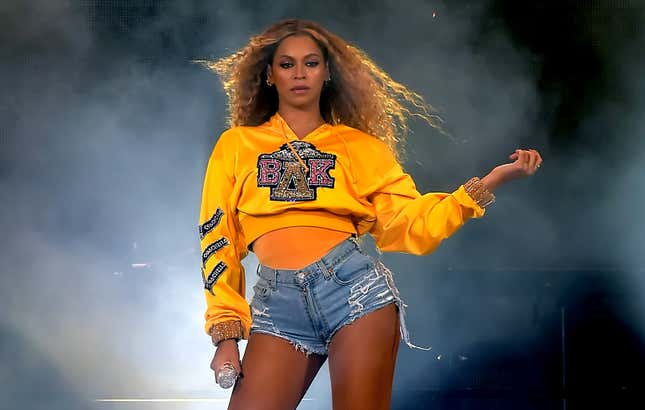 Shifting the Center of American Music from Bob Dylan to Beyoncé Knowles