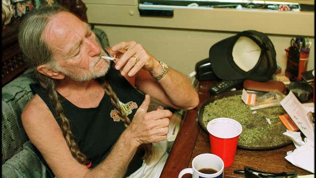 Willie Nelson Quits Smoking Weed the Same Day Hell Freezes Over