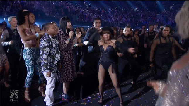 Paula Abdul Should Be Allowed Do This at Every Awards Show