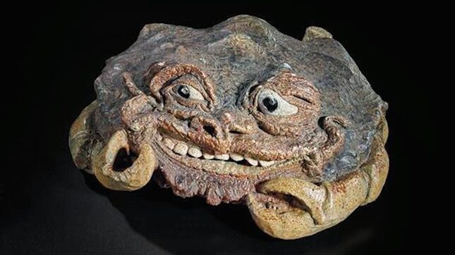 Some Summer Product Recommendations from This 'Truly Grotesque' Ceramic Crab With Eyes
