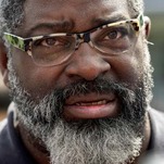 Former NFL Player Will Chain Himself to a Tree in Protest of His Sex Abuse in College