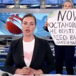 Brave Protester Interrupts Russian News Broadcast: 'They're Lying to You'