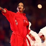 Rihanna Reveals She's Pregnant Via Super Bowl Halftime Show