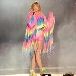 Taylor Swift Acknowledges That Spelling Is Bullshit