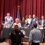 Beto O’Rourke Caused a Scene at Greg Abbott’s Press Conference After Shooting