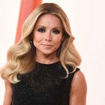 Kelly Ripa Recounts Having to Share a Bathroom With Her Studio Audience of 250 People