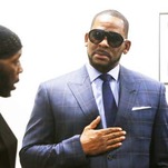 R. Kelly Fans Paid $100 to See Him Perform at a Bar for 28 Seconds