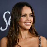 The Saga of Jessica Alba's Eye Contact on the Beverly Hills, 90210 Set Is Just Getting Started