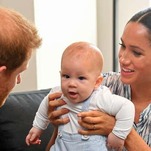 Who Took Meghan Markle's Name Off Lil' Archie's Birth Certificate?!