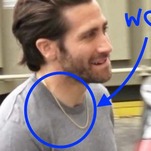Jezebel Investigates: When Did Jake Gyllenhaal Start Wearing a Tiny Gold Chain?