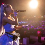 Some Idiot Threw a Lemon at Ariana Grande During Her Coachella Performance